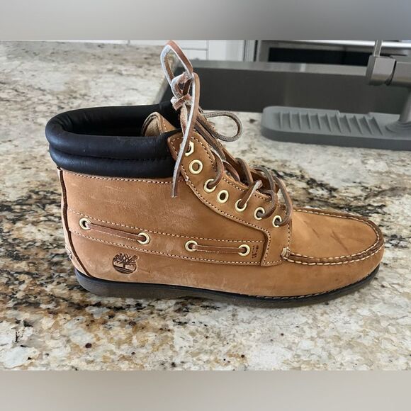 Timberland Authentic mid-high boots in wheat nubuck leather. main image 6
